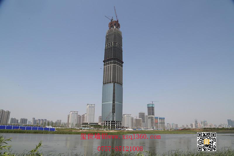“華中第一高樓”封金頂