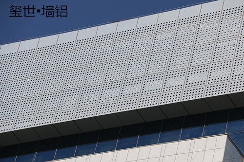 沖孔鋁單板工程